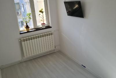 Apartament 4 camere !! PERSOANA FIZICA !! INEL 2 - 6
