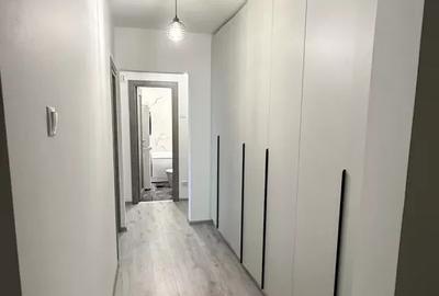 Apartament cu 3 camere decomandat, mobilat în Alexandru cel Bun