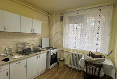 Apartament cu 2 camere semidecomandat, mobilat în Gheorgheni