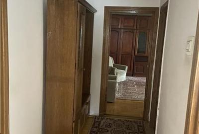 Apartament 3 camere , zona supermarket Lidl (fosta Autogara)et 1 din 3 , 81 mp , - 17