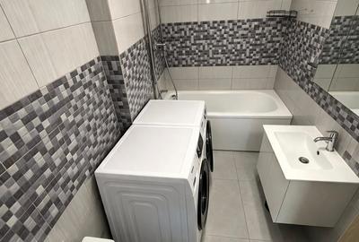 Apartament 3 camere | 72 mp | Decomandat | 2 băi | Balcon închis | Etaj 2/4 - 8