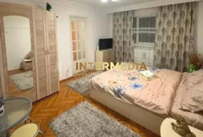 Apartament cu 2 camere decomandat, mobilat în Cetate