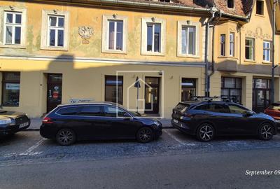 Spațiu comercial renovat, vitrine stradale, ultracentral Sibiu - 4