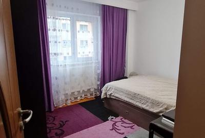 Apartament decomandat 3 camere + living de vanzare in zona Ostroveni - 6