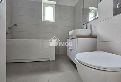 Spațiu modern, vizibil și versatil – ideal pentru afacerea ta - 11
