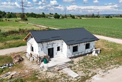 Casă individuală cu 4 camere în Exterior Nord