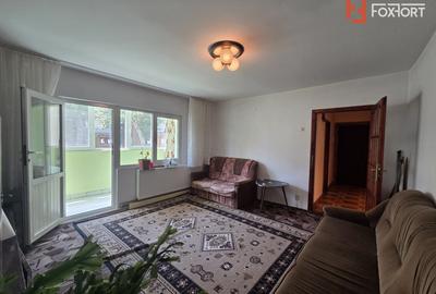 Apartament cu 3 camere decomandat, mobilat în Miorița