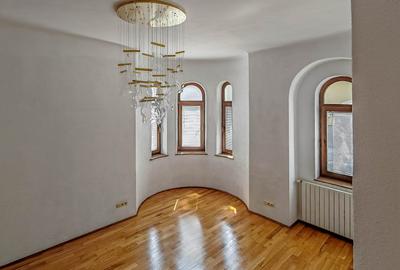 Vilă spațioasă de închiriat, 11 camere, București - 3