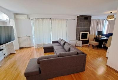 Apartament cu 4 camere decomandat, mobilat în Exterior Nord