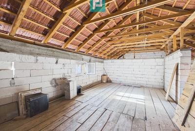 Casă P+E cu două apartamente, zona Drăgășani - 8