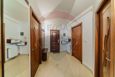 Apartament cu doua camere si loc de parcare in zona Micalaca - 12