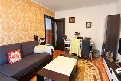 Oferta! Apartament  gata de mutat, 3 camere, decomandat, etaj 3/4, str Sitarului - 5