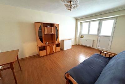Apartament cu 2 camere decomandat, mobilat în Micro 21