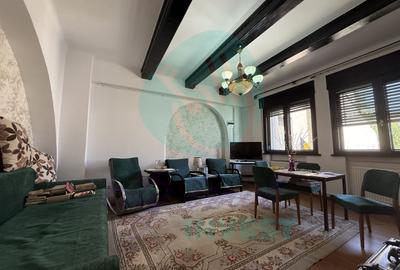Apartament cu 4 camere semidecomandat, mobilat în Eminescu