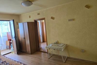 Dorally Km 4-5 -Complex, apartament 3 camere, de inchiriat ,termen lung - 5