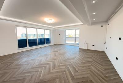 Apartament cu 3 camere decomandat în Theodor Pallady