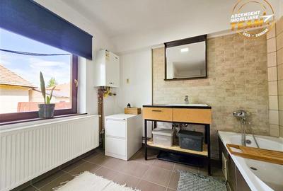 Zona ultracentrala, 2 camere decomandate, cu beci si garaj, Sfantu Gheorghe - 5