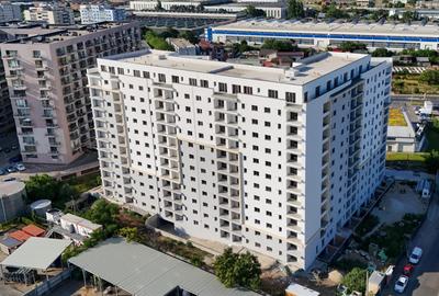 Apartament cu 4 camere decomandat în Titan