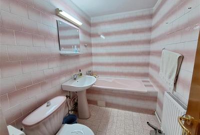 Apartament 3 camere decomandat , zona Nord-Bacau - 11