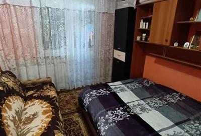 Apartament cu 4 camere decomandat în Obor