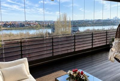 Apartament cu 4 camere decomandat în Băneasa