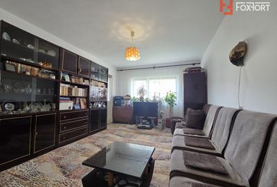 Apartament 2 camere de Vanzare, Decomandat, Micalaca, 2 Balcoane, Comision 0% - 12