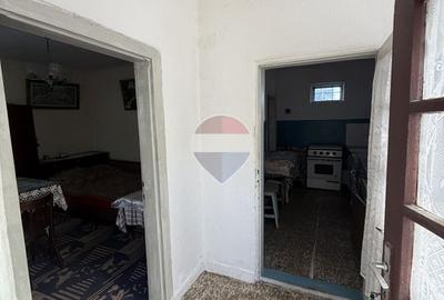 Casă de vânzare cu 6 camere in Câmpulung  - zona Sud - 14