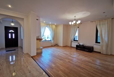 Vila cocheta cu spatii generoase si gradina de 350 mp - 3