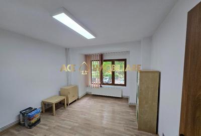 Apartament cu 3 camere decomandat, mobilat în Unirii