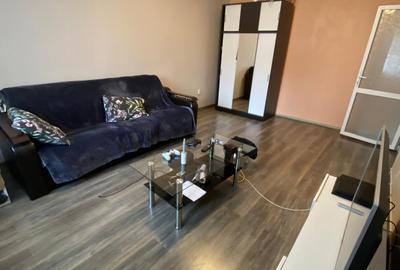 Garsonieră decomandată în Narcisa