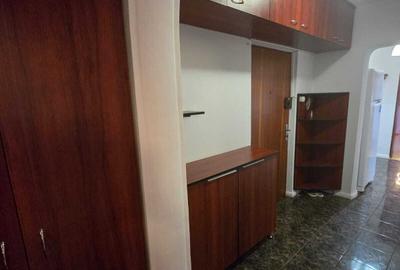 4 camere,modern, centrala, intre metrou Lujerului si Gorjului, strada Dezrobirii - 24