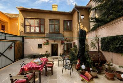 Casă D+P, zona Boul Roșu, pretabilă spații de cazare/birouri - 31