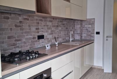 De inchiriat apartament 3 camere, cu 2 garaje,ultracentral, in Pitesti,moderm - 16