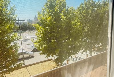 Apartament semidecomandat, Centru – Strada Revoluției, etaj 1 - 6