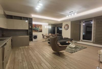 Apartament cu 3 camere decomandat, mobilat în Iancu Nicolae