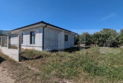 Casă individuală cu 4 camere în Micești