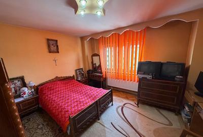 Apartament cu 2 camere în Cetate