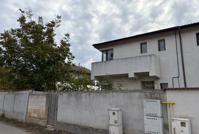 Casă tip duplex P+1+Pod de vânzare în Domnești, Strada Toamnei, 250 mp teren, - 1