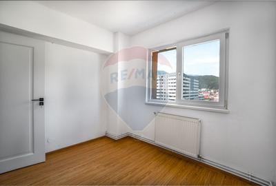 Apartament cu 4 camere de inchiriat |2 BAI | RACADAU| COMISION 0% - 17