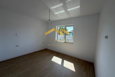 -Casa individuală -4 camere -2 băi - - 14