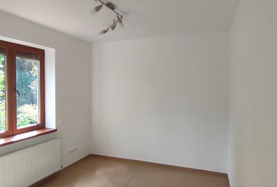 Centru,se vinde apartament decomanadat cu doua camere, pret 58000 euro. - 5