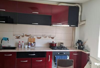 Apartament cu 4 camere decomandat în Vitan Mall