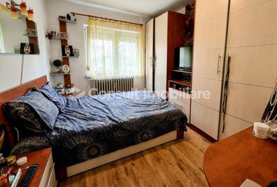 Apartament cu 3 camere decomandat în Mărăști