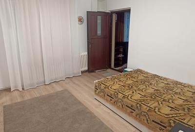 Garsoniera spatioasa la vila  zona Rahova  Carrefour Alexandriei Buc sector 5 - 7
