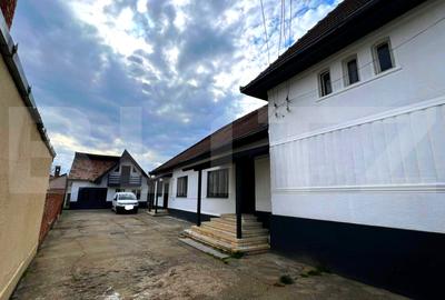 Casă individuală cu 6 camere în Central