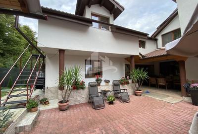 Vila  Frumoasa , individuala ,Sibiu ,7 camere , 5 Bai , mobilata ,utilata - 38