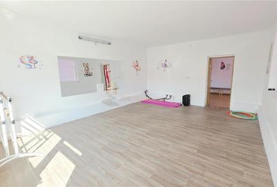 SPATIU COMERCIAL 149 MP  PARCARE FLORESTI - 9