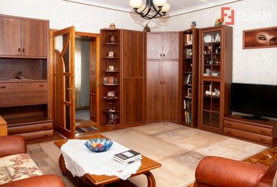 Casa individuala cu 4 camere, garaj si teren de 694 mp, zona Bujac Arad - 2