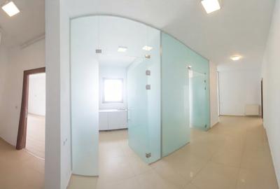 Birou, de 103.00 mp, în Delfinariu