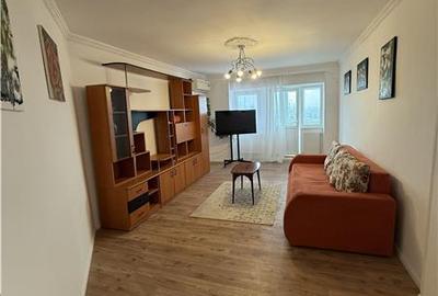 Apartament cu 3 camere decomandat în Gara